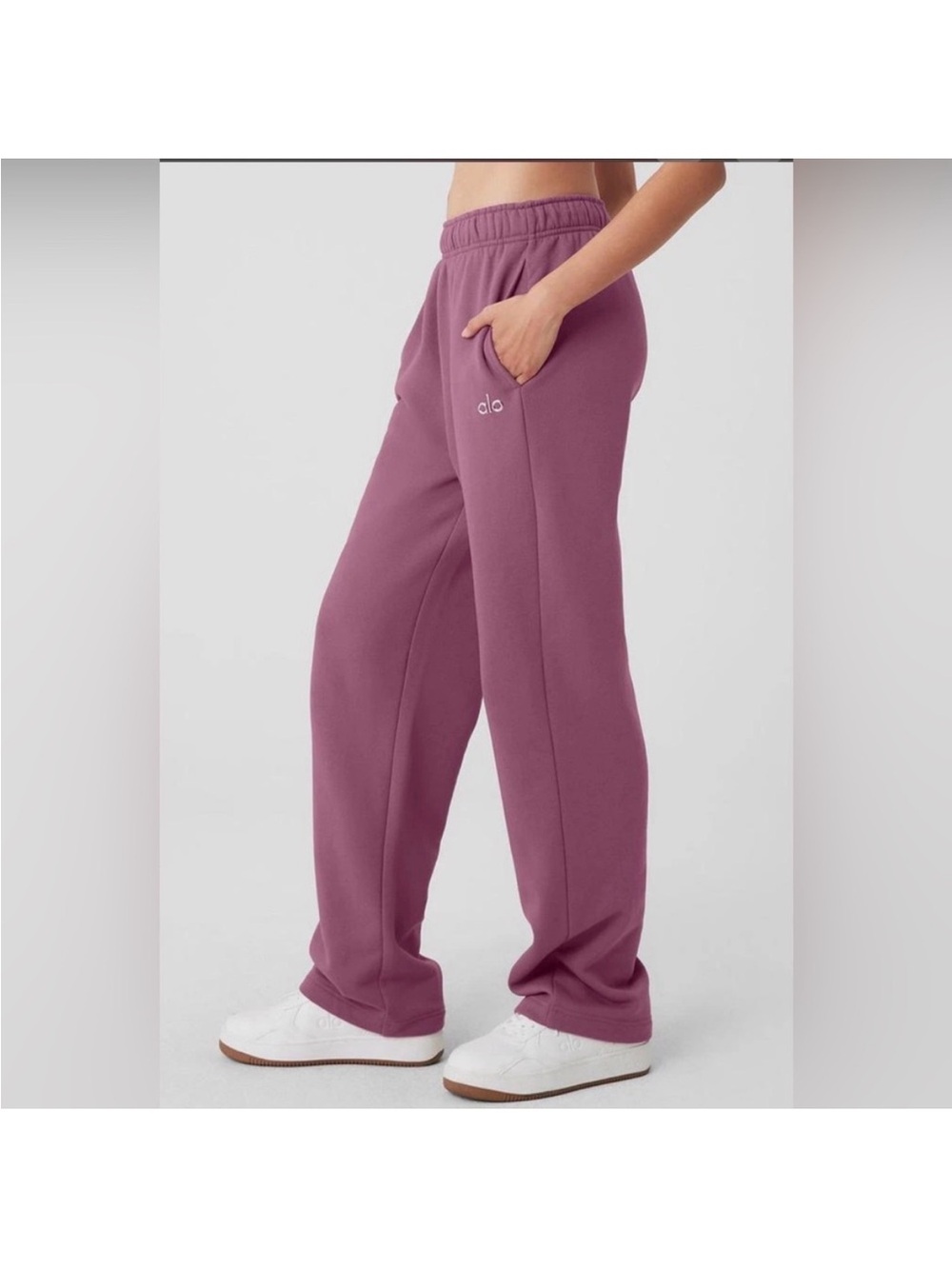 Rare color 🚨 ALO Yoga Accolade Sweatpant Straight Leg Soft Mulberry - XS